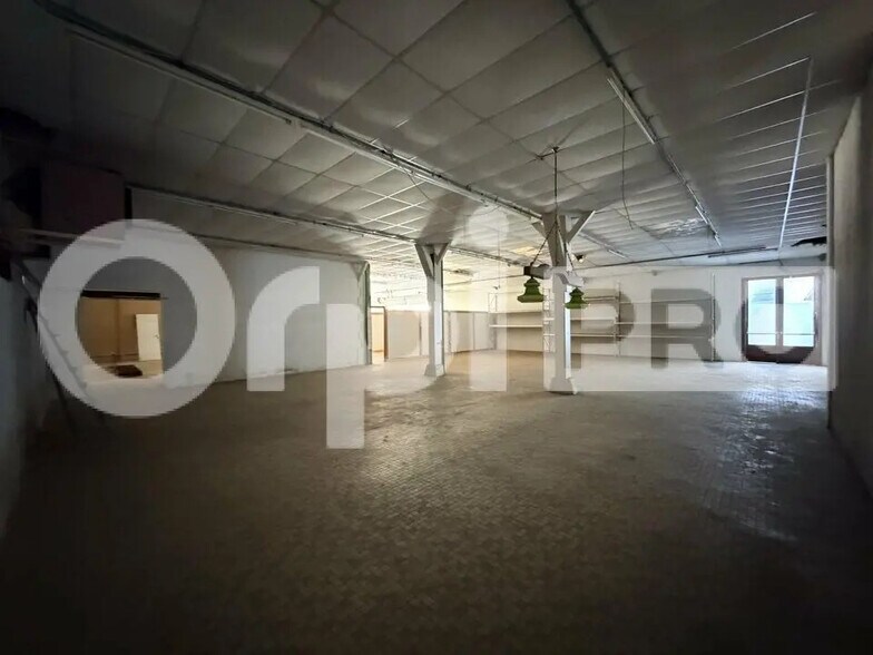 Local d'activités dans Montluçon à vendre - Photo de l’immeuble – Image 3 sur 13