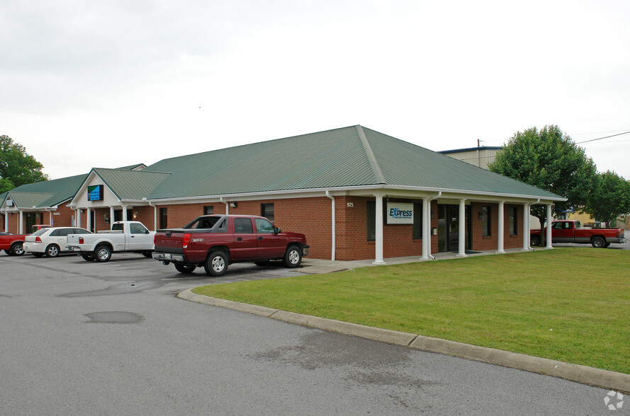 925 S Church St, Murfreesboro, TN à louer - Photo de l’immeuble – Image 3 sur 3