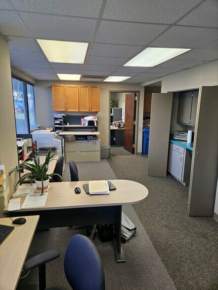 601 E McBee Ave, Greenville, SC à louer - Photo intérieure – Image 2 sur 17