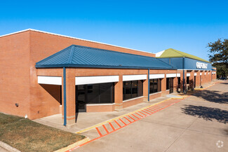Plus de détails pour 2100 W Northwest Hwy, Grapevine, TX - Local commercial à louer