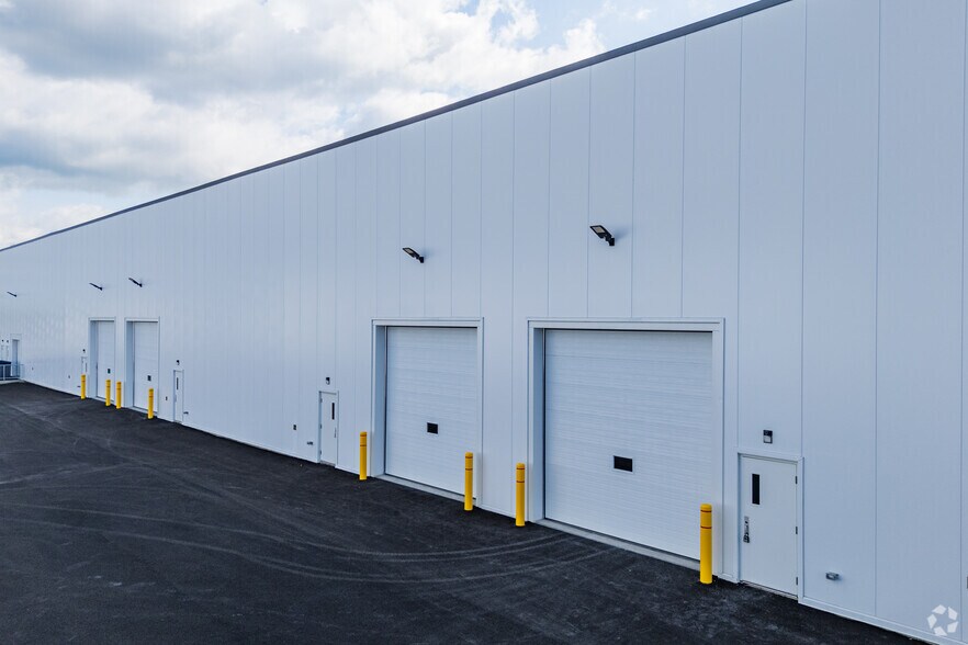 650 Rue Louis-Blériot, Mascouche, QC à vendre - Photo de l’immeuble – Image 2 sur 3