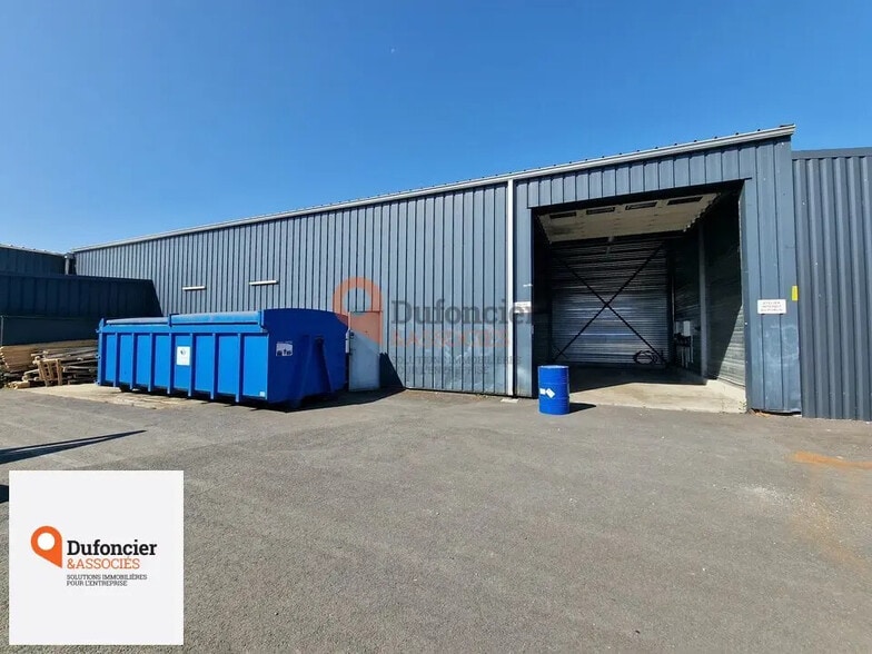 Local d’activités dans Poitiers à louer - Photo de l’immeuble – Image 2 sur 5