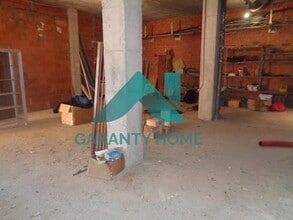 Local commercial dans Cáceres, Cáceres à louer Photo intérieure– Image 2 sur 3