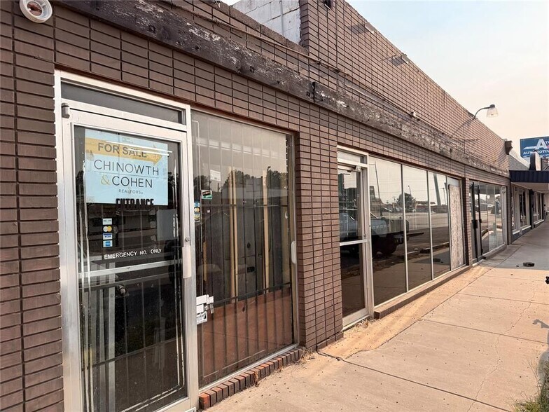 2728 NW 10th St, Oklahoma City, OK à vendre - Photo de l’immeuble – Image 2 sur 5