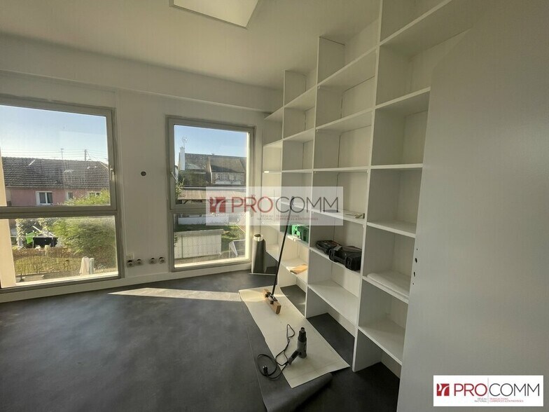 Bureau dans Chartres à louer - Photo intérieure – Image 2 sur 10
