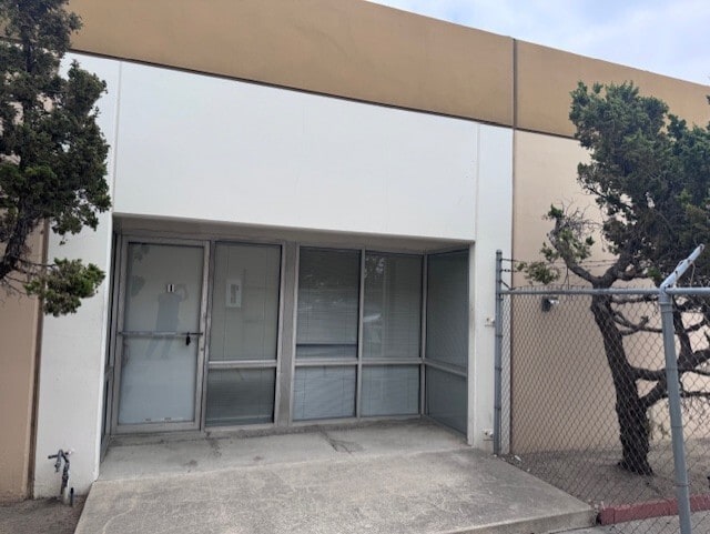 8601-8611 Roland St, Buena Park, CA à louer - Photo de l’immeuble – Image 1 sur 8