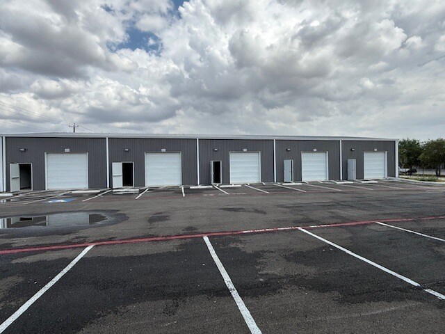 9326 SE Loop 410, San Antonio, TX à vendre - Photo de l’immeuble – Image 3 sur 53