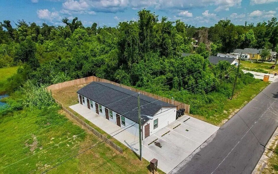 143 Claire Ave, Panama City, FL à vendre - Photo principale – Image 1 sur 1