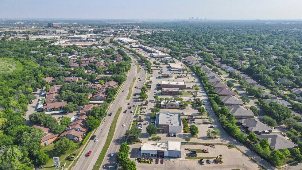 5731-5737 Hulen St, Fort Worth, TX à louer - Photo de l’immeuble – Image 2 sur 6