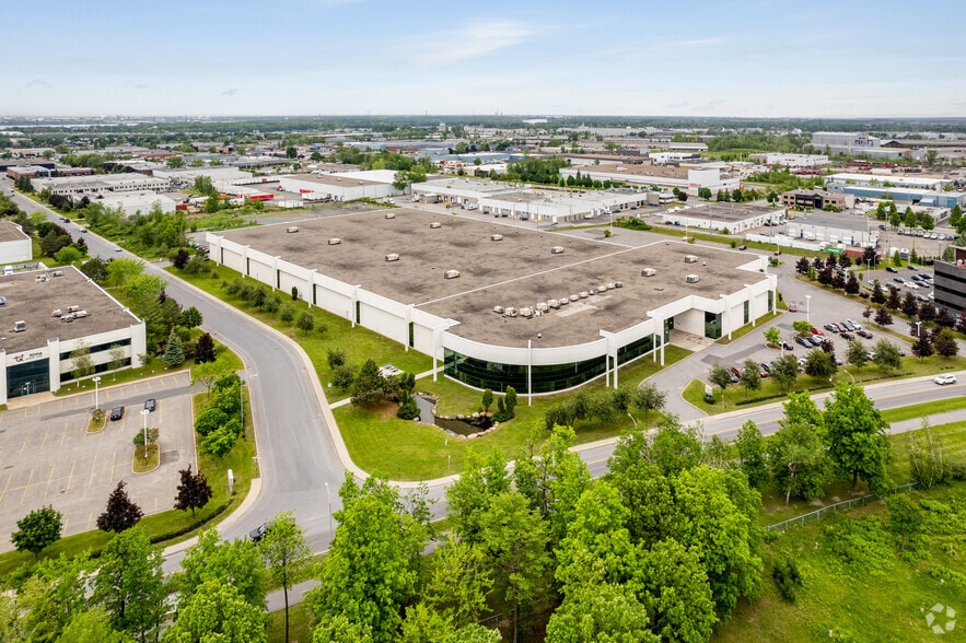 2199 Boul Fernand-Lafontaine, Longueuil, QC à louer - Aérien – Image 2 sur 4