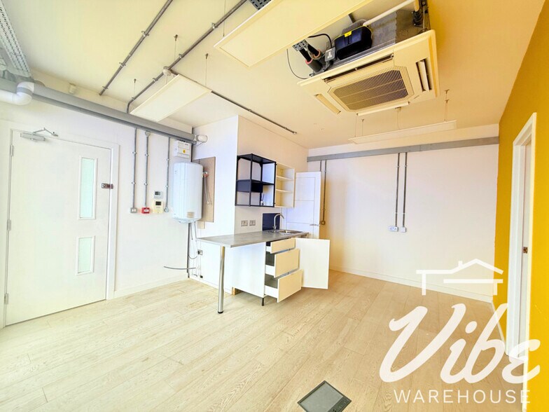 14 Andre St, Londres à louer - Photo de l’immeuble – Image 3 sur 6