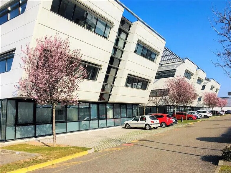 Bureau dans Strasbourg à louer - Photo de l’immeuble – Image 1 sur 7