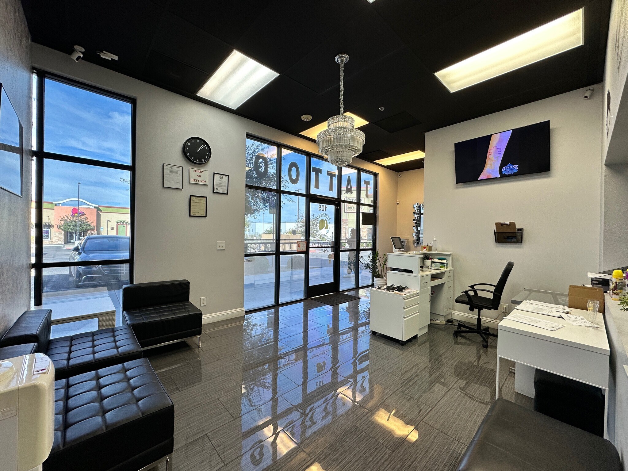 7060-7080 S Jones Blvd, Las Vegas, NV à louer Photo intérieure– Image 1 sur 11