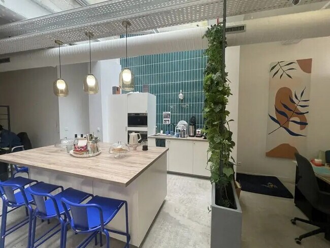 Plus de détails pour Bureau à louer