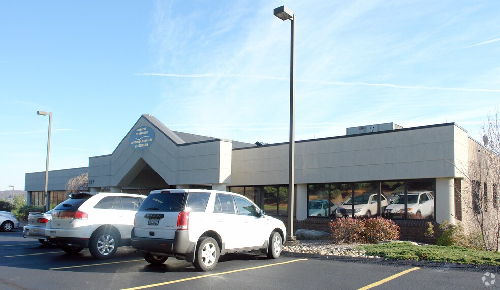 207 Sigma Dr, Pittsburgh, PA à louer - Photo de l’immeuble – Image 3 sur 3