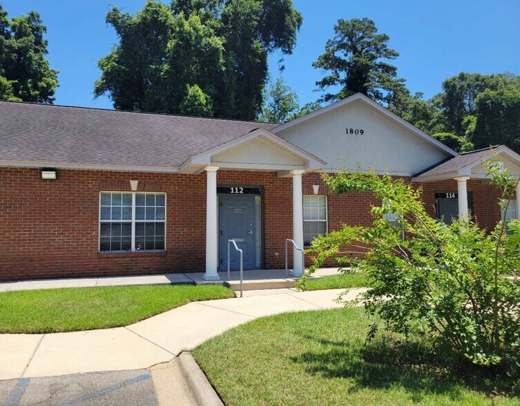 1809 Miccosukee Commons Dr, Tallahassee, FL à louer - Photo de l’immeuble – Image 2 sur 15