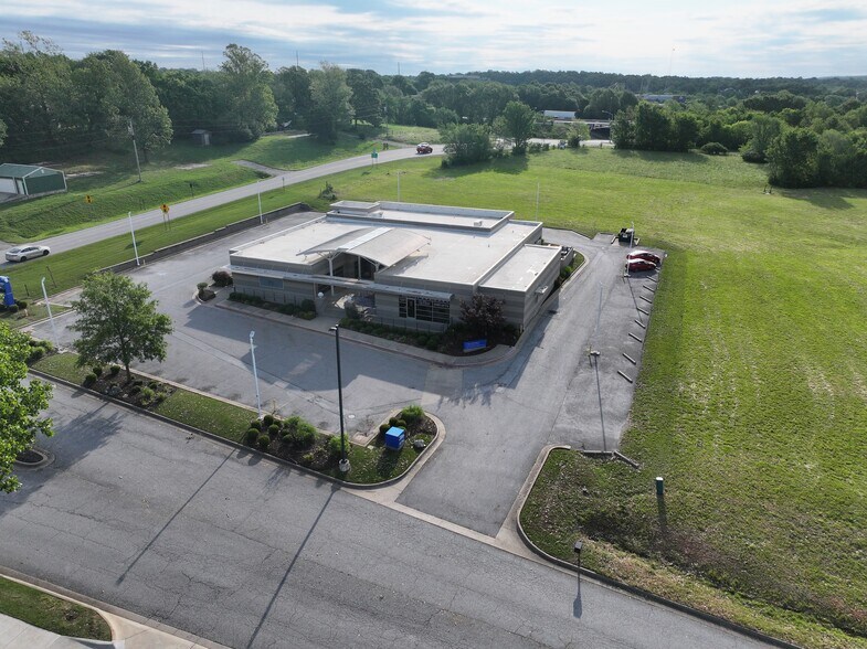 5201 Willow Creek Dr, Springdale, AR à vendre - Photo de l’immeuble – Image 3 sur 17