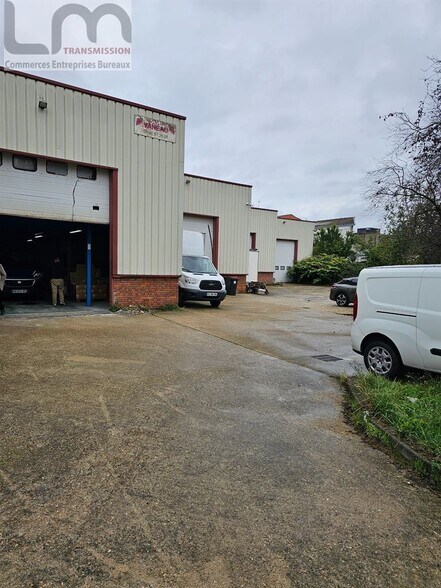 Industriel/Logistique dans Ivry-sur-Seine à vendre - Photo de l’immeuble – Image 1 sur 6