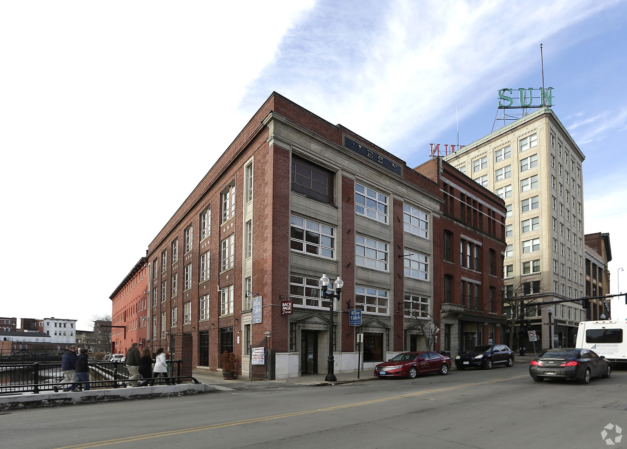 15-17-27 Kearney Sq - Unit 1-2-C1 portefeuille de 2 biens à vendre sur LoopNet.fr Photo principale– Image 1 sur 32