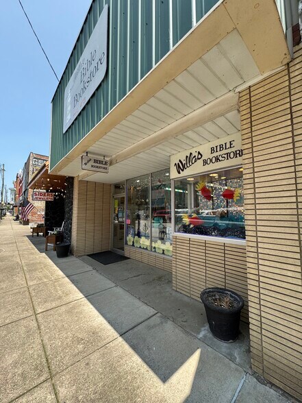 416 Main St, Point Pleasant, WV à vendre - Photo de l’immeuble – Image 3 sur 34