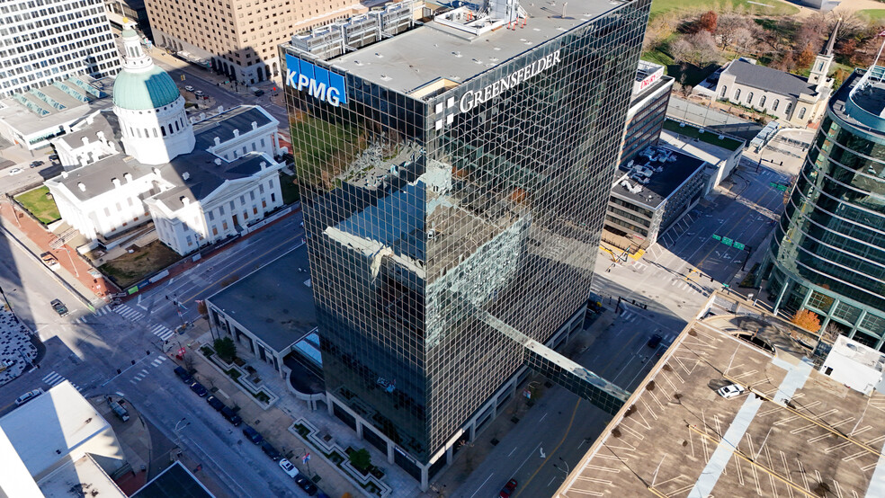 10 S Broadway, Saint Louis, MO à louer - Photo de l’immeuble – Image 1 sur 4
