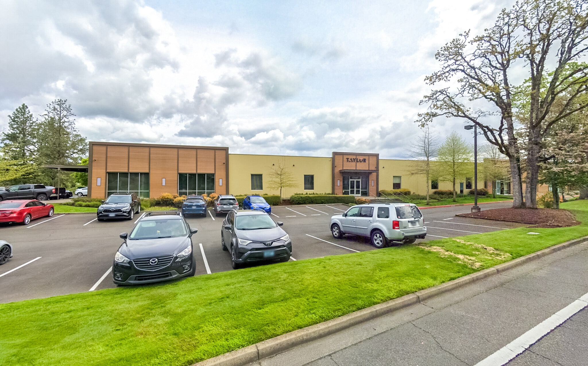 13475-13575 SW Millikan Way, Beaverton, OR à louer Photo de l’immeuble– Image 1 sur 4