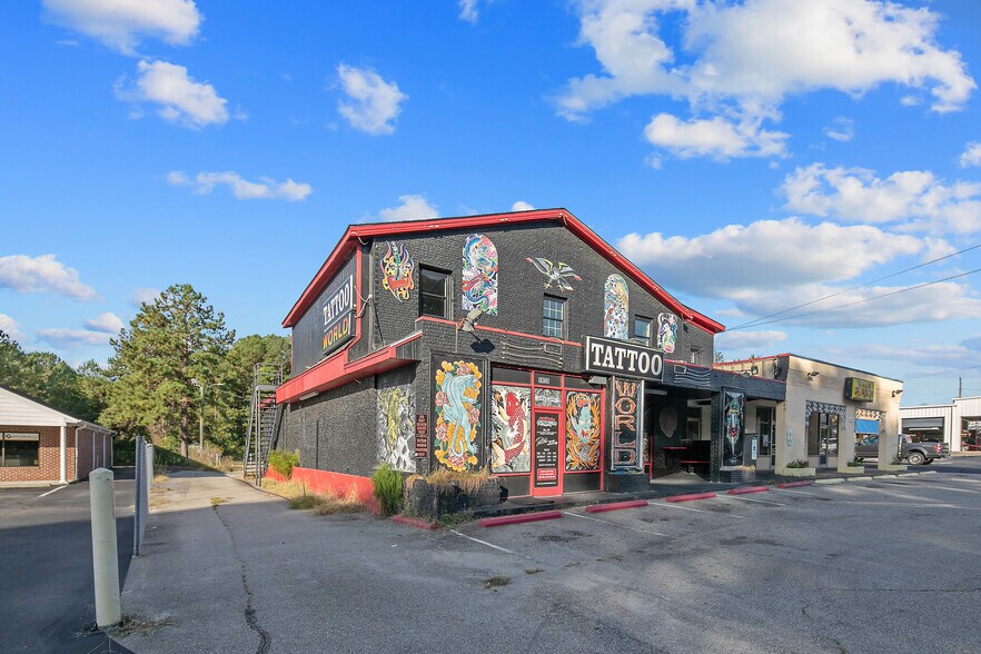 5955 Yadkin Rd, Fayetteville, NC à vendre - Photo de l’immeuble – Image 2 sur 22
