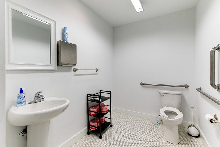 3210 Chamberlayne Ave, Richmond, VA à louer - Photo intérieure – Image 2 sur 18