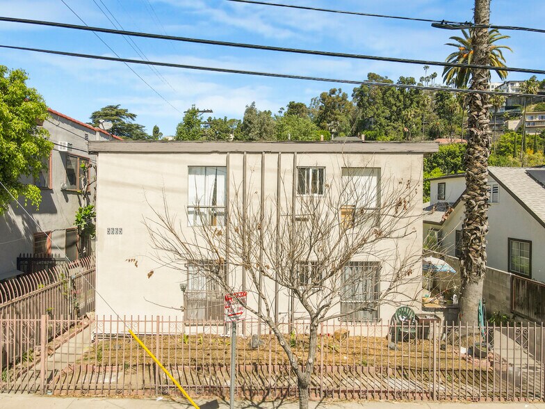 5665 Franklin Ave, Los Angeles, CA à vendre - Photo de l’immeuble – Image 3 sur 17