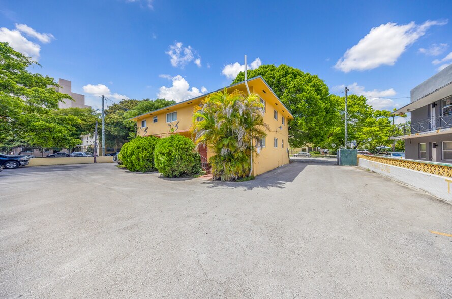 840-858 NW 4th St, Miami, FL à vendre - Photo de l’immeuble – Image 2 sur 42