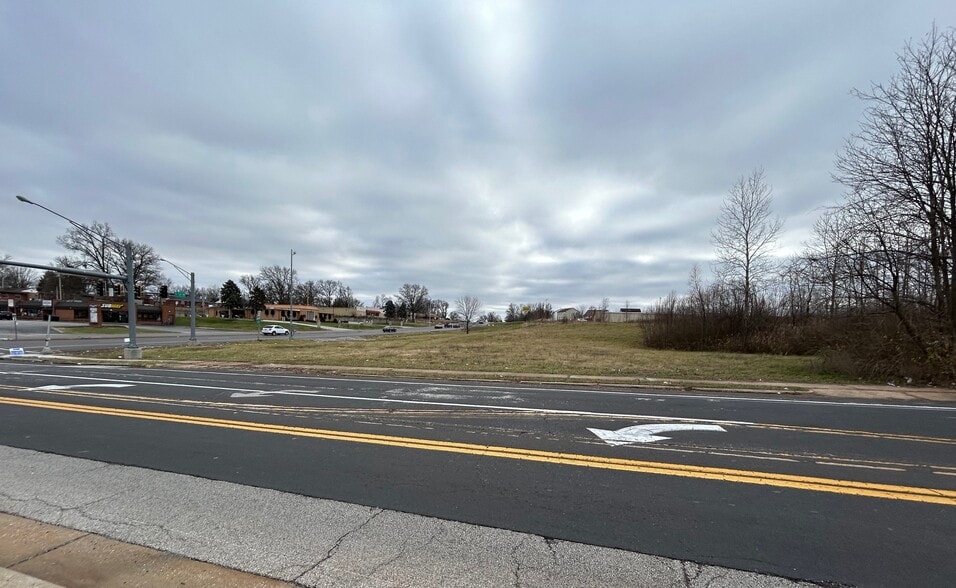 9499 Lewis and Clark Blvd, Jennings, MO à vendre - Autre – Image 3 sur 9