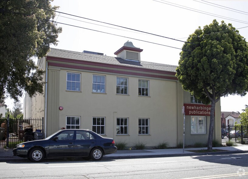 5720 Shattuck Ave, Oakland, CA à louer - Photo de l’immeuble – Image 2 sur 2