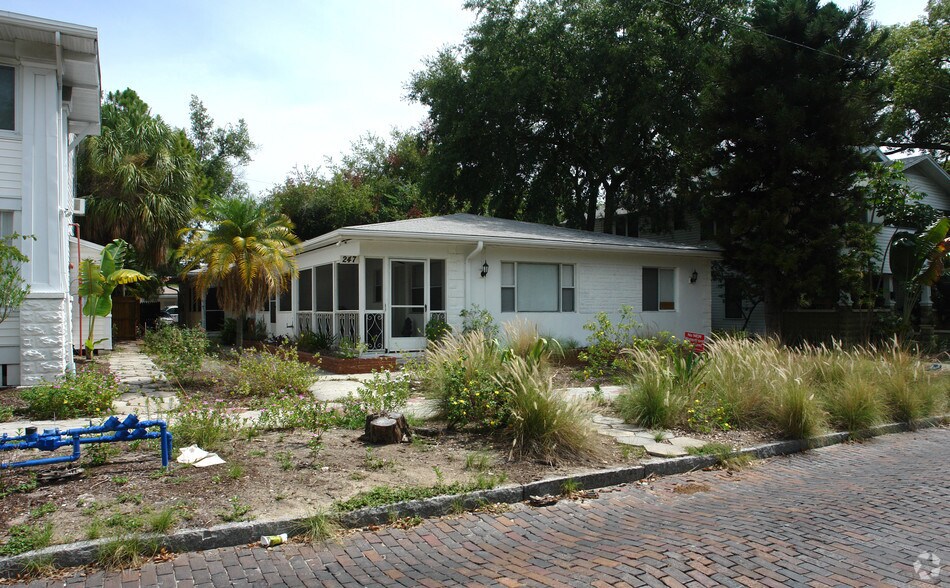 247 6th Ave N, Saint Petersburg, FL à vendre - Photo principale – Image 1 sur 2