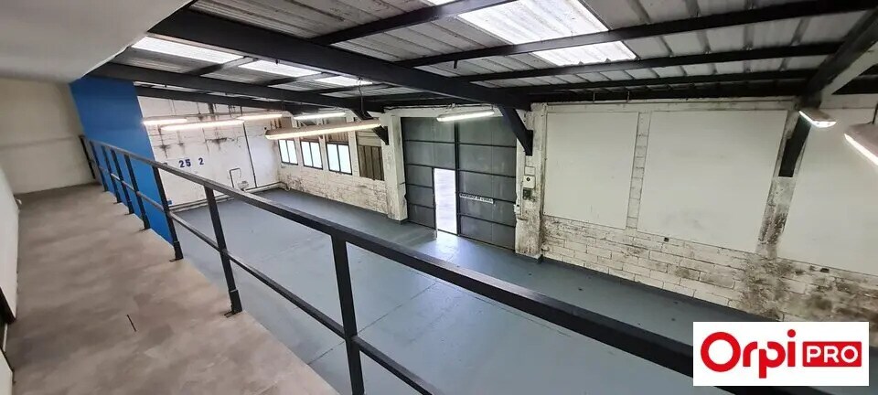 Local d’activités dans Saint-Brieuc à louer - Photo de l’immeuble – Image 3 sur 6