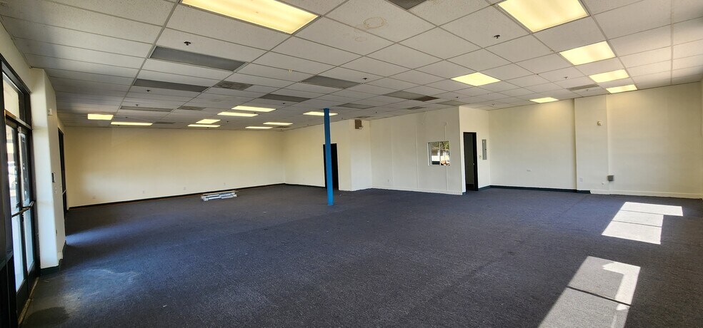 2920 E Florida Ave, Hemet, CA à louer - Photo de l’immeuble – Image 2 sur 5