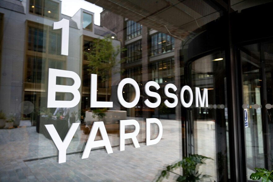 Blossom St, Londres à louer - Photo de l’immeuble – Image 2 sur 23
