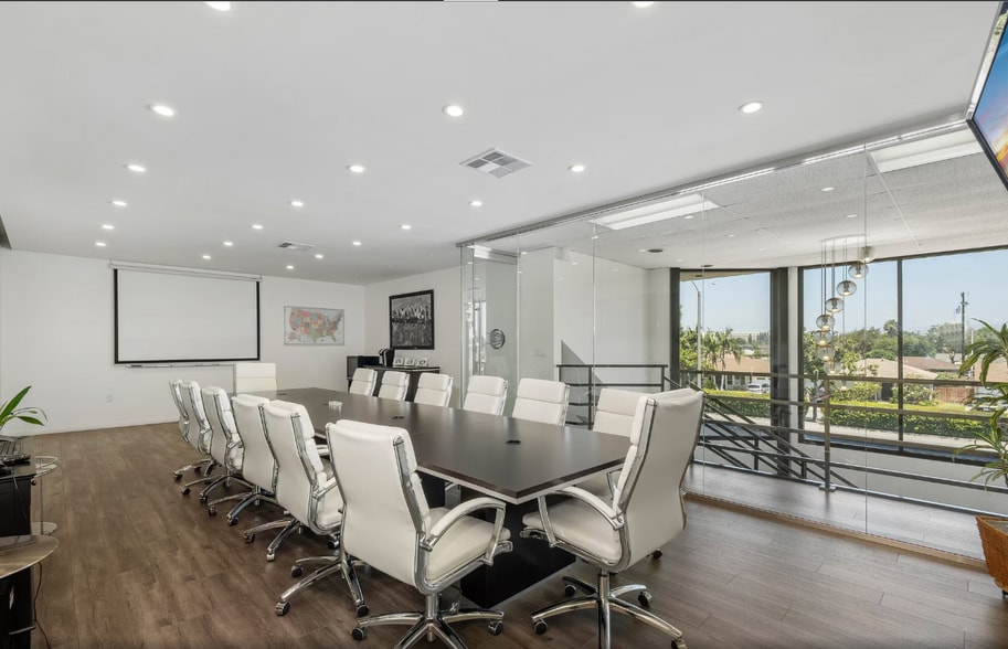 12366 Firestone Blvd, Norwalk, CA à vendre - Photo intérieure – Image 3 sur 14