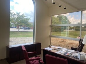 1455 W Oak St, Zionsville, IN à louer Photo intérieure– Image 2 sur 4