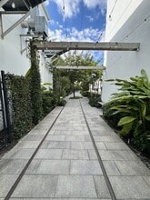 1220-1500 Elizabeth Ave, West Palm Beach, FL à louer Photo de l’immeuble– Image 2 sur 17