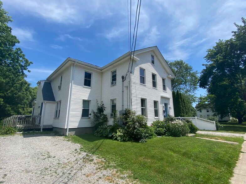 51 Pearl St, Guilford, CT à vendre - Photo principale – Image 2 sur 14