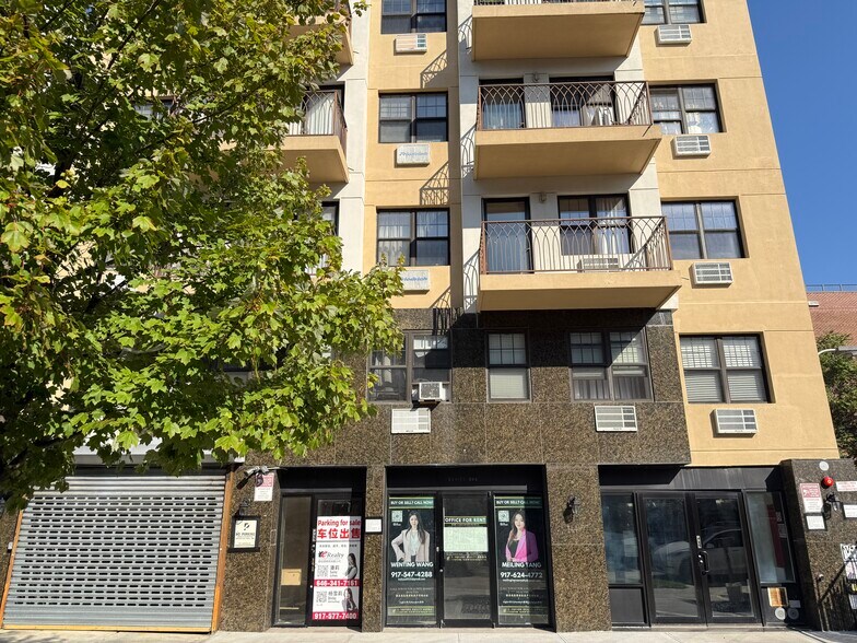 144-77 Barclay Ave, Flushing, NY à louer - Photo de l’immeuble – Image 2 sur 6