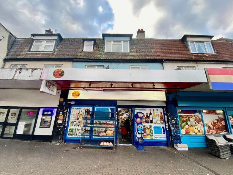 10 Porters Avenue, Dagenham à vendre - Photo de l’immeuble – Image 2 sur 15
