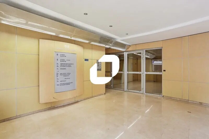 Bureau dans Boulogne-Billancourt à louer - Photo de l’immeuble – Image 2 sur 8