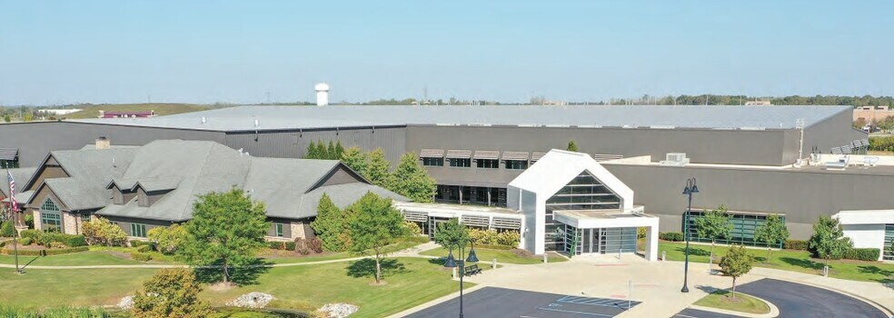 12420 Stonebridge Rd, Roanoke, IN à vendre - Photo de l’immeuble – Image 2 sur 11