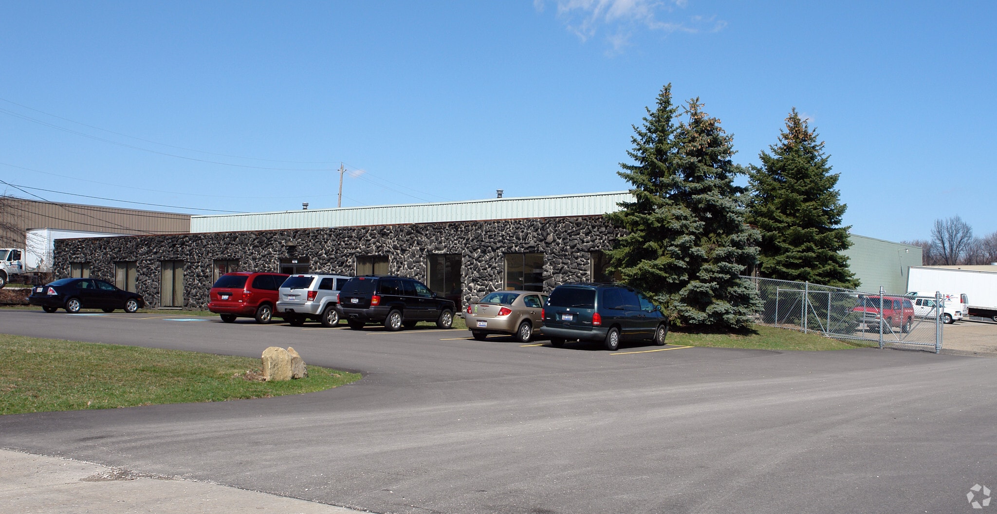 2021 Midway Dr, Twinsburg, OH à louer Photo principale– Image 1 sur 3