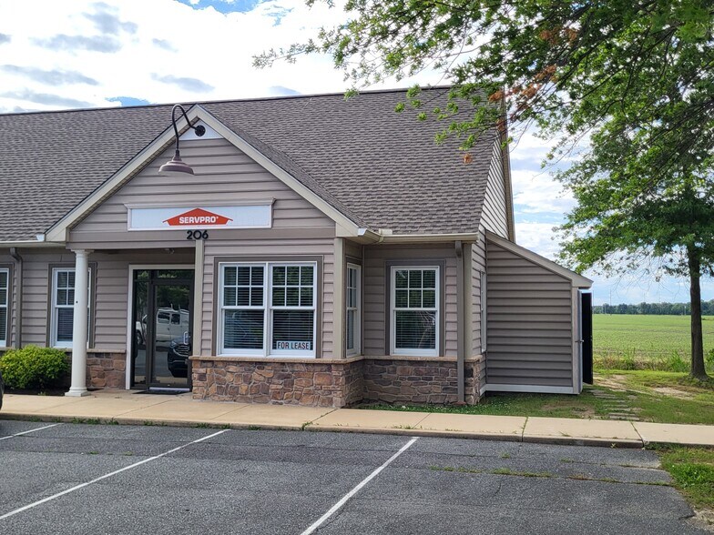 8626 Brooks Dr, Easton, MD à louer - Photo de l’immeuble – Image 2 sur 14