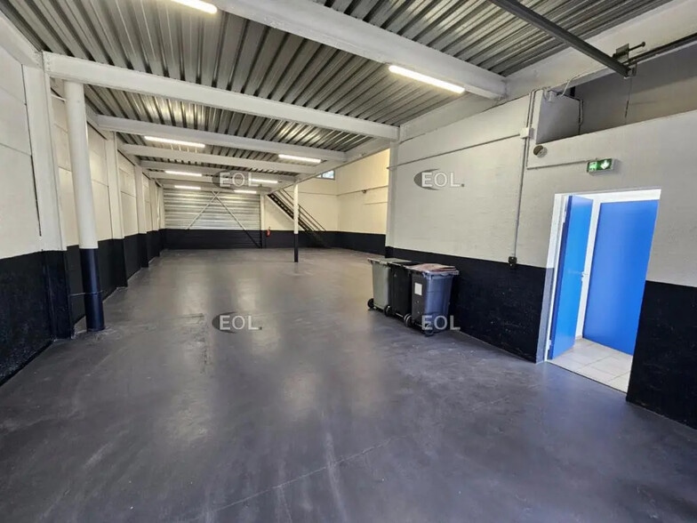 Local d’activités dans Orly à louer - Photo intérieure – Image 2 sur 8