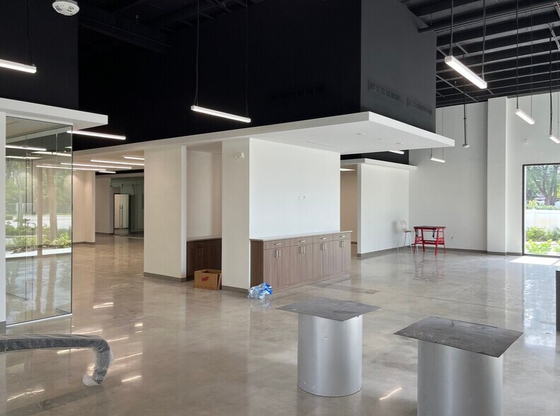 3705 W Commercial Blvd, Fort Lauderdale, FL à vendre - Photo de l’immeuble – Image 2 sur 9