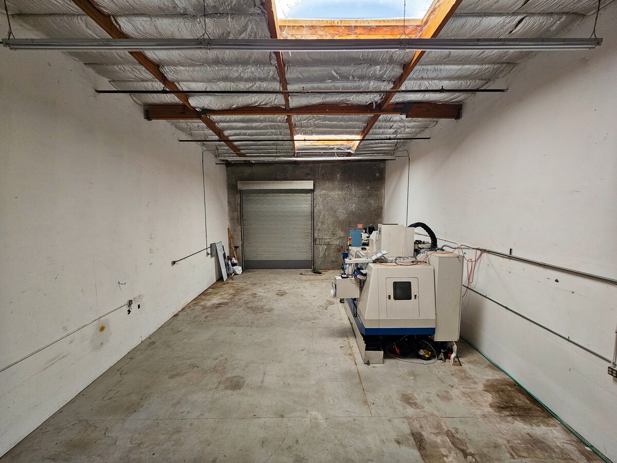 46 Digital Dr, Novato, CA 94949 - Lot 2 -  - Photo intérieure - Image 1 of 4