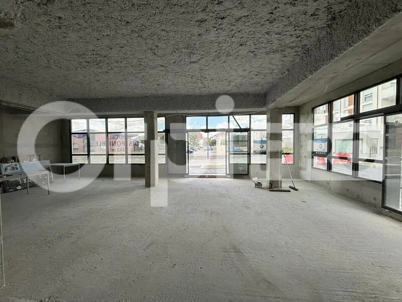 Local commercial dans Compiègne à vendre Photo intérieure– Image 1 sur 4
